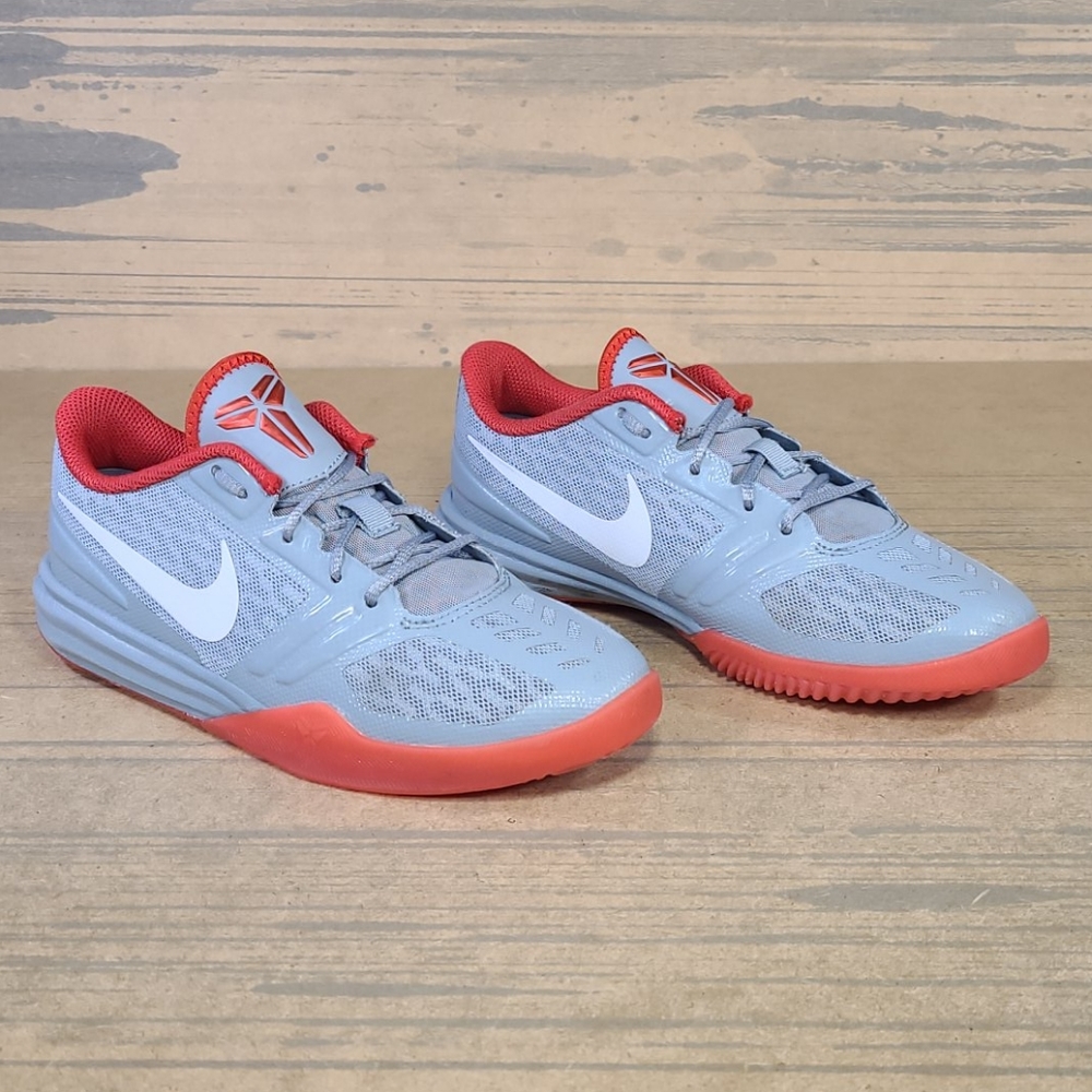 Nike Kobe Bryant Mentality Nemesis Shoes - Picture 2 of 8